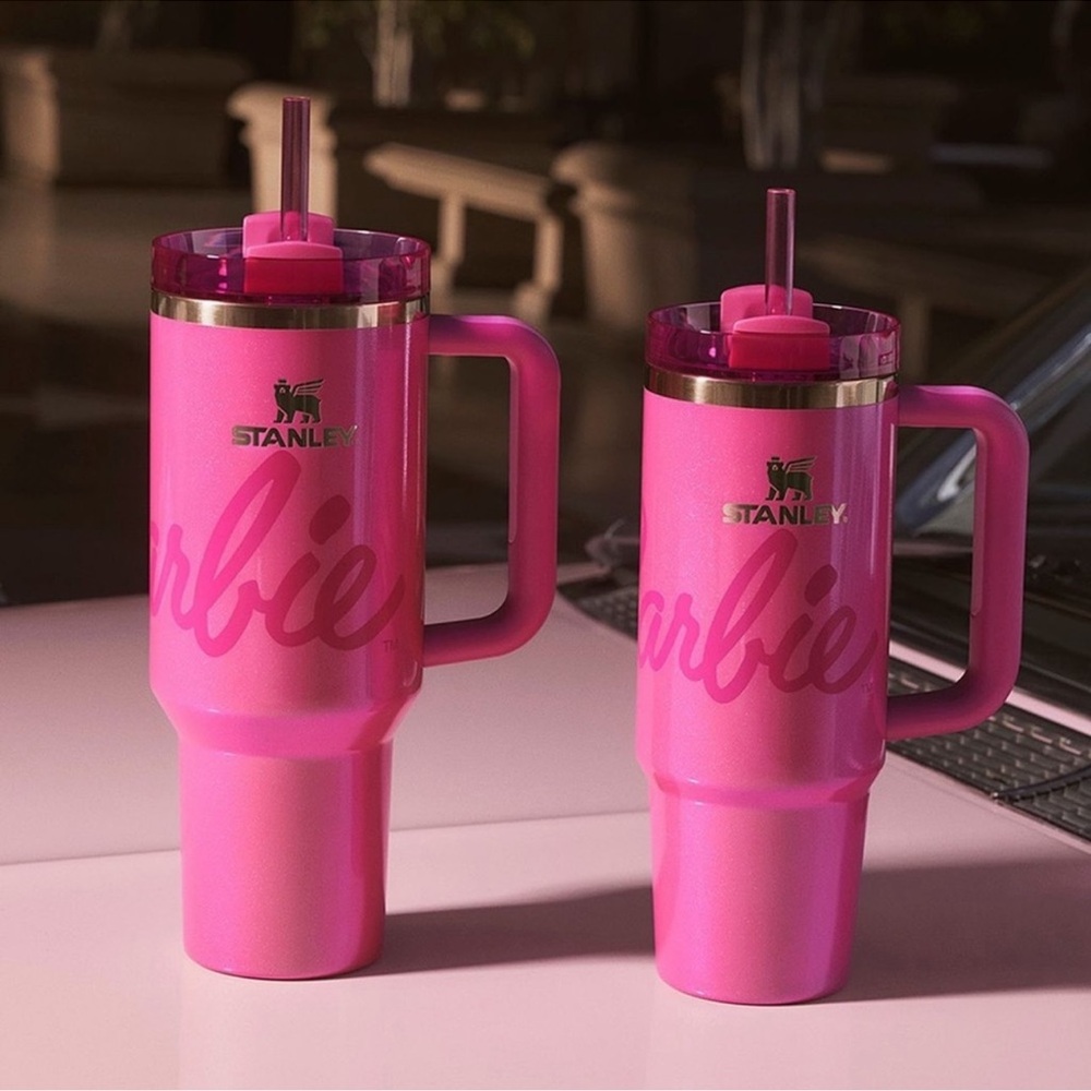 🎉LAST PIECE🎉Limited edition Stanley BARBIE ICON 30 OZ QUENCHER - Picture 12 of 15